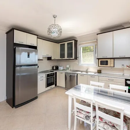 Stunning House With Sea View And Shared Pool In Appartement Bodrum