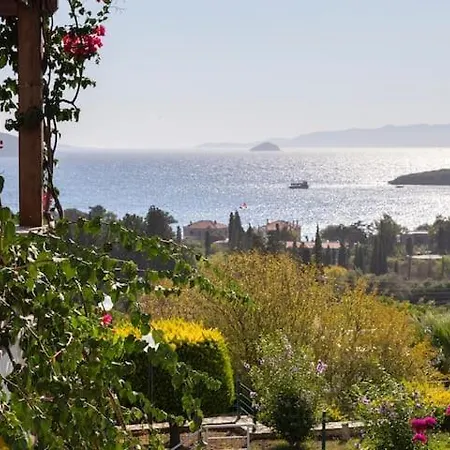 Stunning House With Sea View And Shared Pool In Bodrum